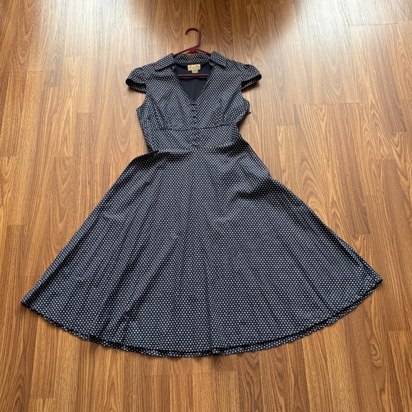 Lindy Bop, retro navy and white flare dress - Picture 1 of 9